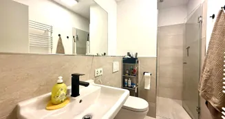 von_poll_real_estate_property_26082004_image_7