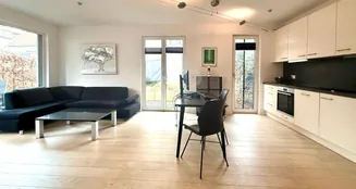 von_poll_real_estate_property_26082004_image_0