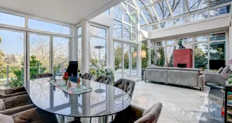von_poll_real_estate_property_26082015_image_4