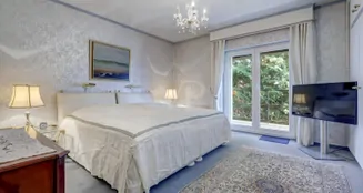 von_poll_real_estate_property_26082015_image_6