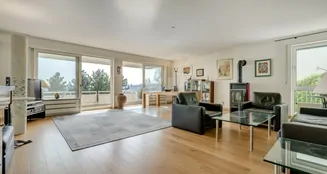 von_poll_real_estate_property_26082026_image_3