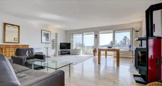 von_poll_real_estate_property_26082026_image_0