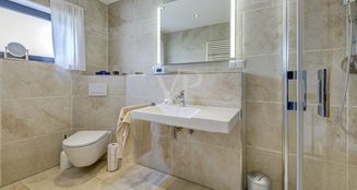 von_poll_real_estate_property_25082054_image_4