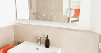 von_poll_real_estate_property_25082165_image_8