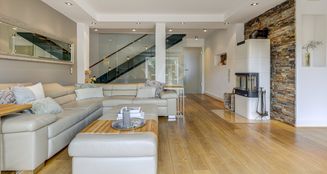 von_poll_real_estate_property_25082099_image_2