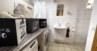 von_poll_real_estate_property_25082028_image_11