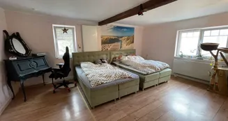 von_poll_real_estate_property_25082028_image_3