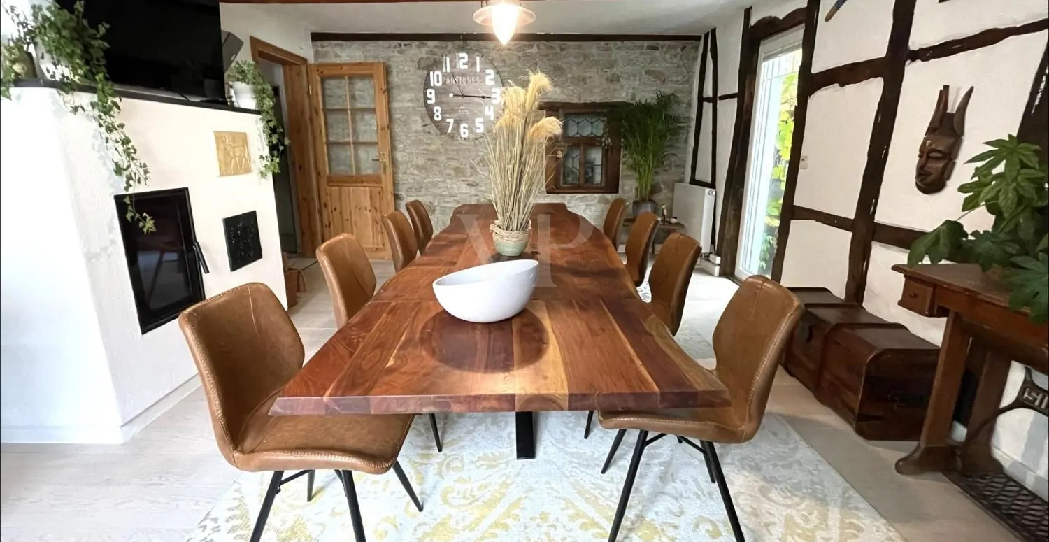 Idyllisches Fachwerkensemble mit schön gestaltetem Innenhof