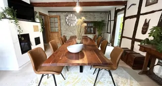 von_poll_real_estate_property_25082028_image_2