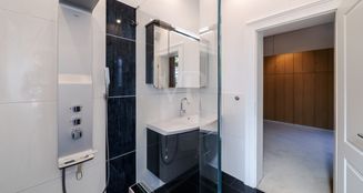von_poll_real_estate_property_25082044_image_3