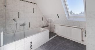 von_poll_real_estate_property_25082044_image_17