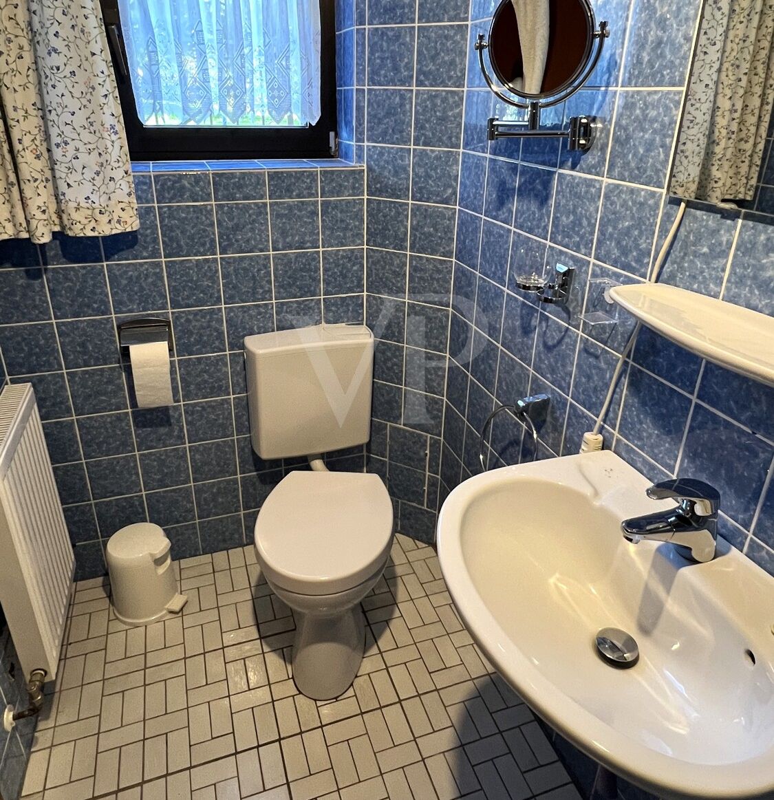 Badezimmer Untergeschoss (II)
