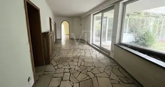 von_poll_real_estate_property_25082124_image_10