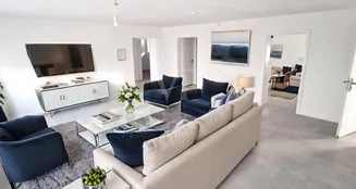 von_poll_real_estate_property_25082070_image_1