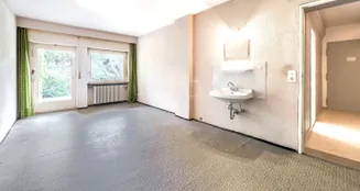von_poll_real_estate_property_26082002_image_7