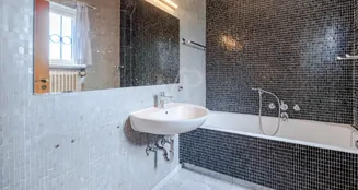 von_poll_real_estate_property_25082075_image_7