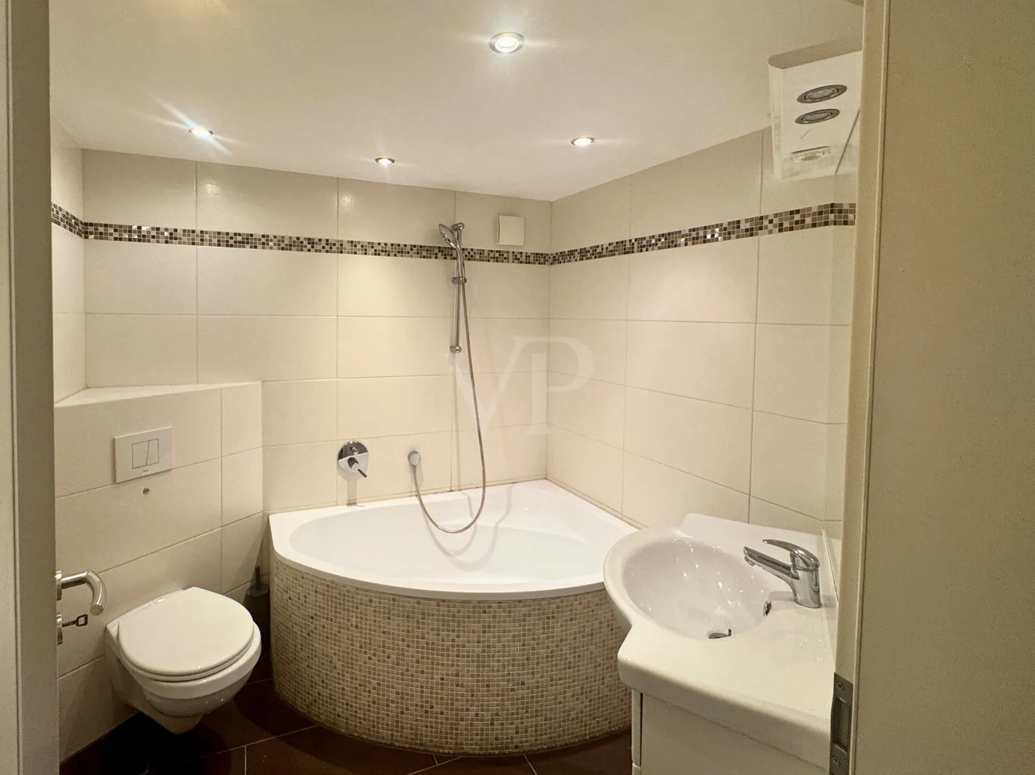 Modernes Bad| Erdgeschoss