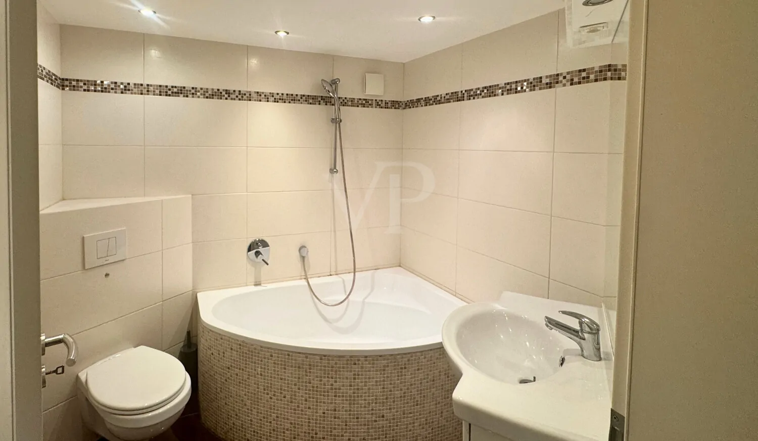 Modernes Bad| Erdgeschoss