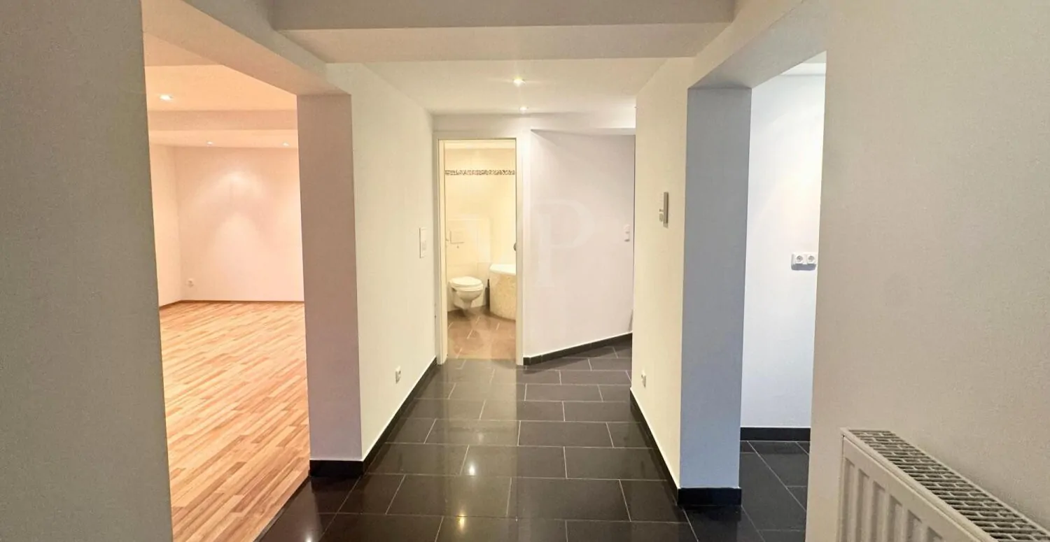 Modernisiertes Einfamilienhaus mit Einliegerwohnung in Kelkheim - Fischbach