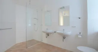 von_poll_real_estate_property_25082160_image_7