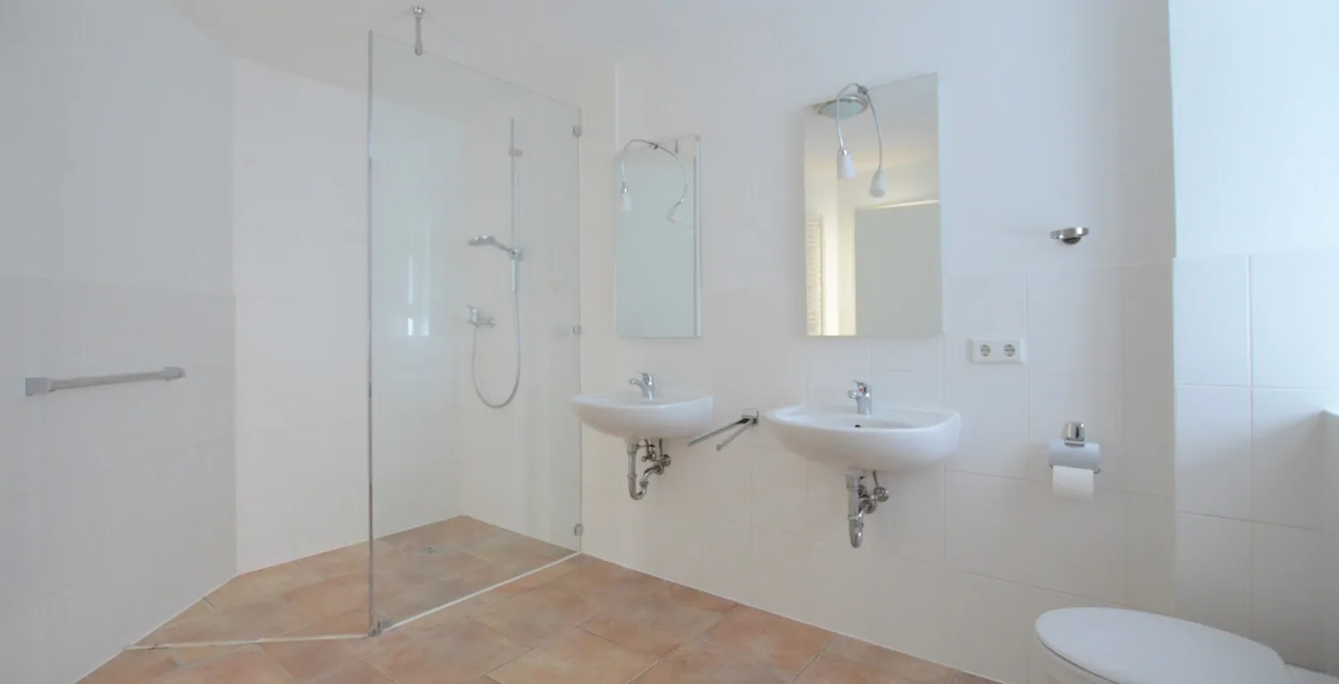 Badezimmer Ansicht 2