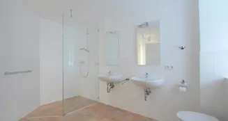 von_poll_real_estate_property_25082160_image_8