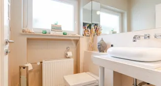 von_poll_real_estate_property_26082023_image_5