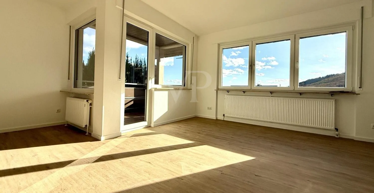 Renovierte 2 Zimmer-Wohnung mit Weitblick