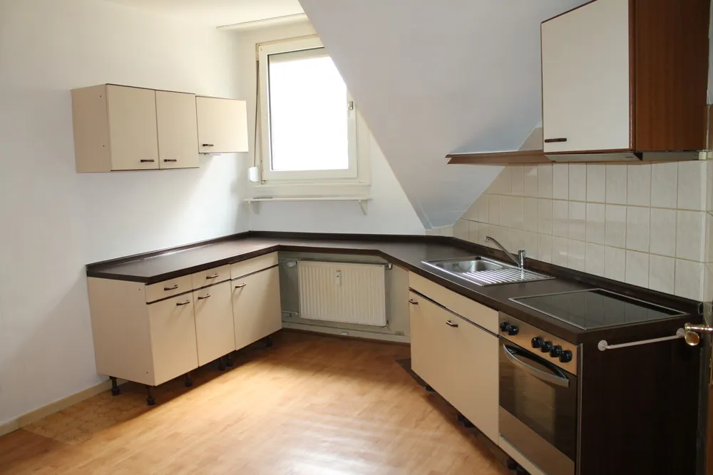 Küche mit Einbauküche