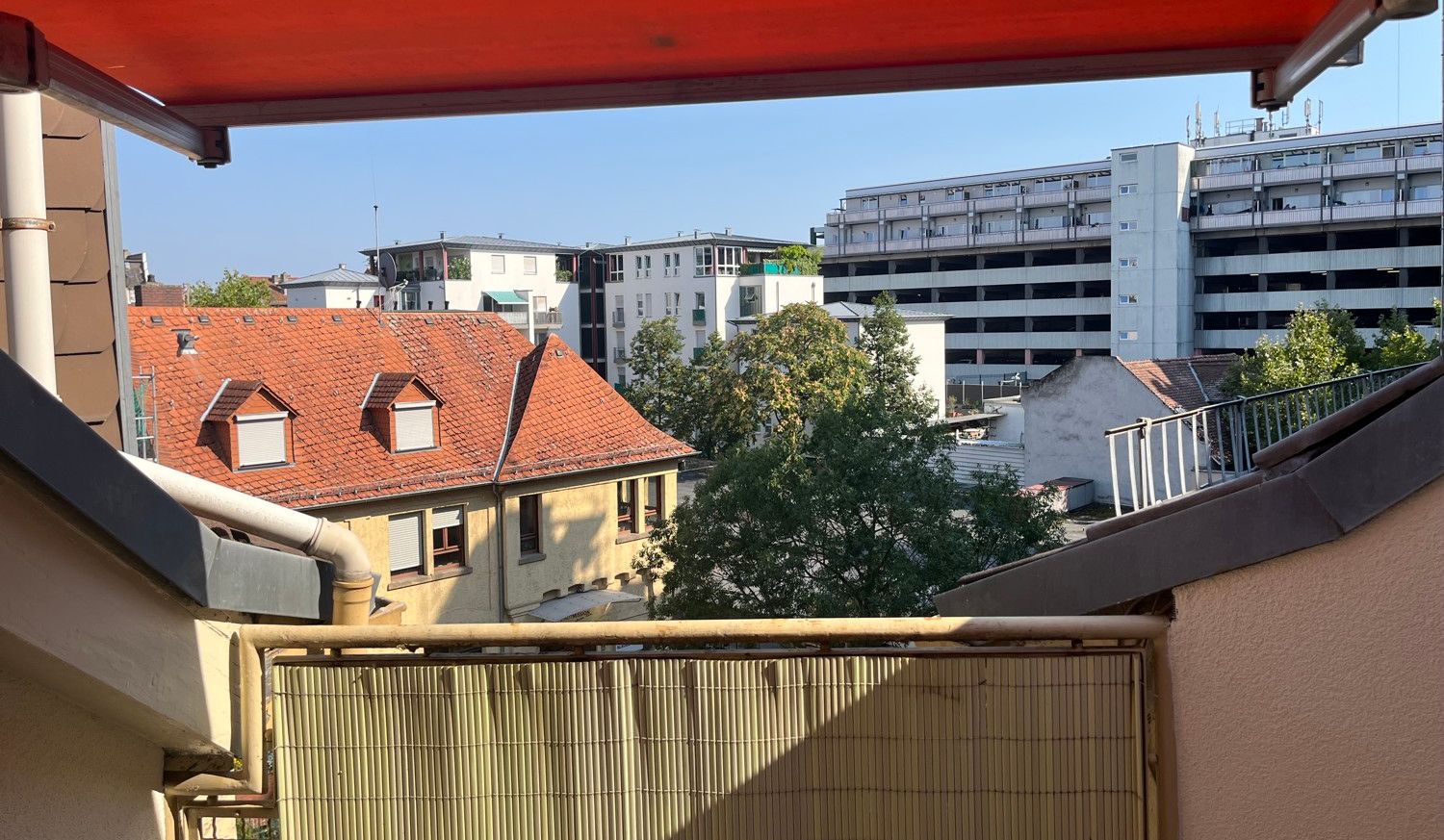 Loggia mit Markise