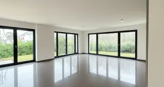 von_poll_real_estate_property_25065038_image_1