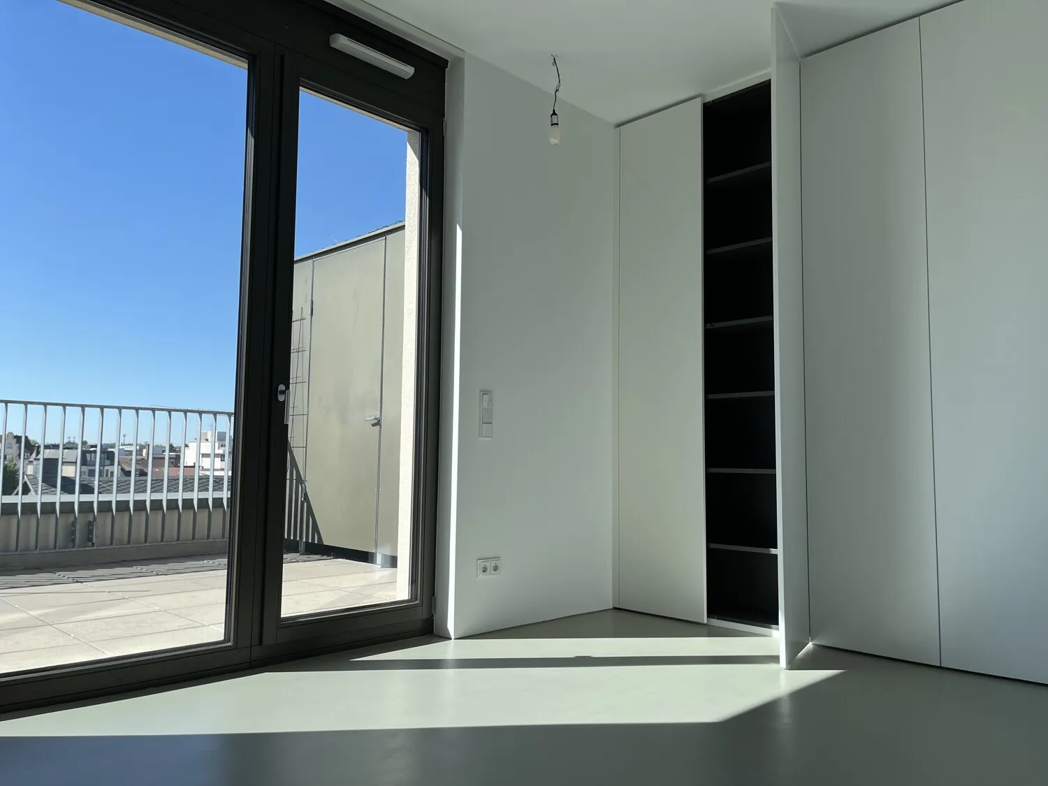 Zimmer Nr 1 mit Zugang zur Terrasse