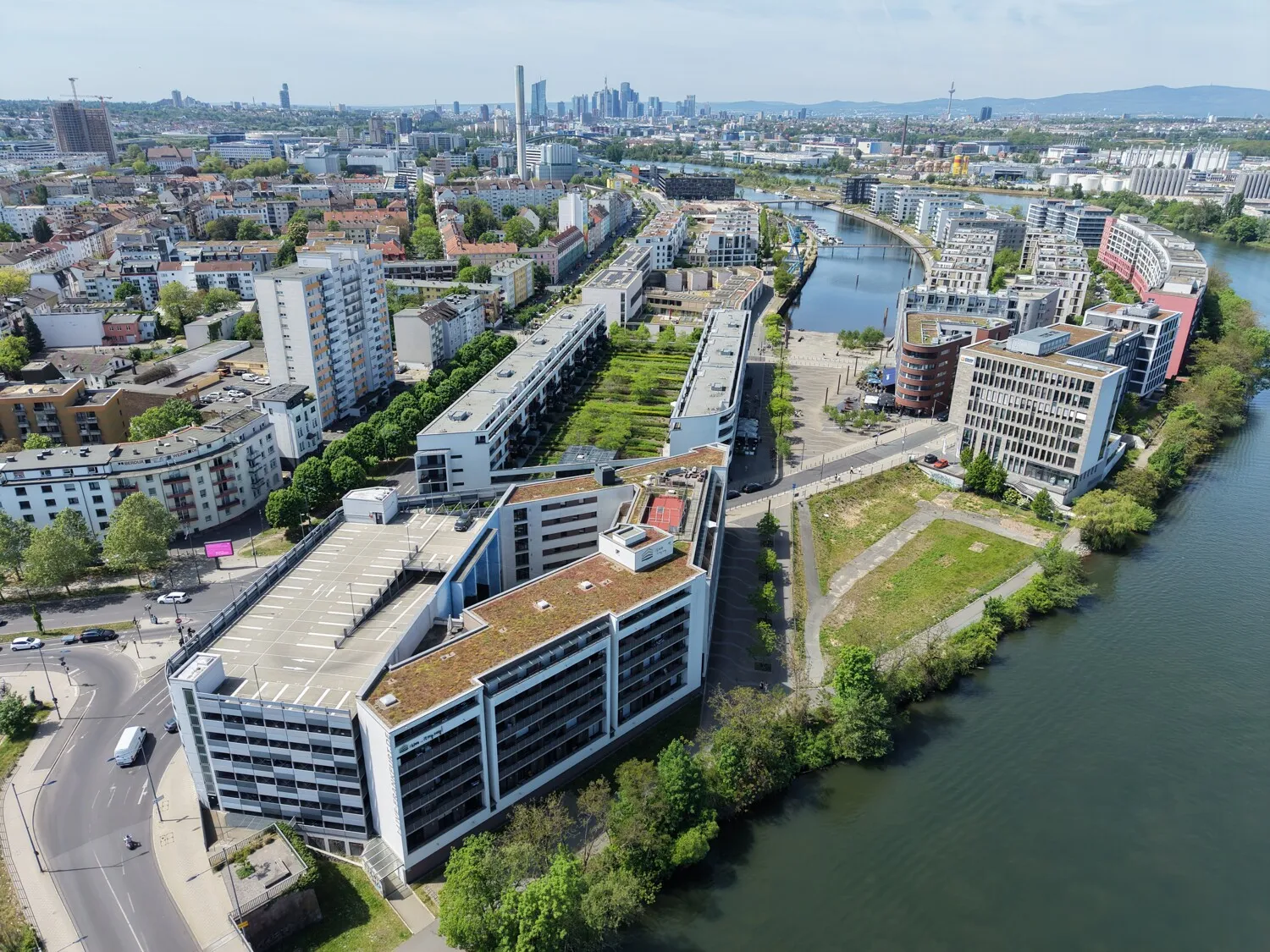 Titel-logo mit mit Skyline