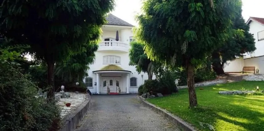 von Poll Immobilien GmbH