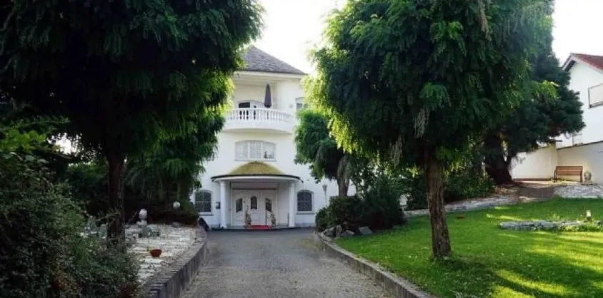 von Poll Immobilien GmbH