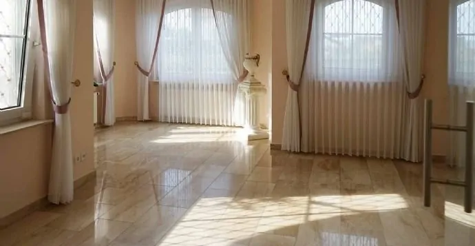 Zimmer im Erdgeschoß.png