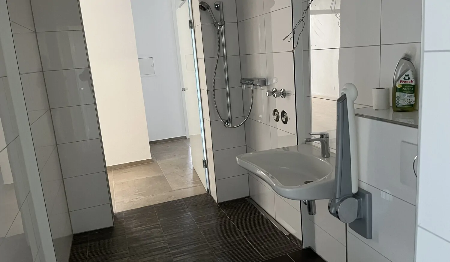 Bad beidseitig begehbar