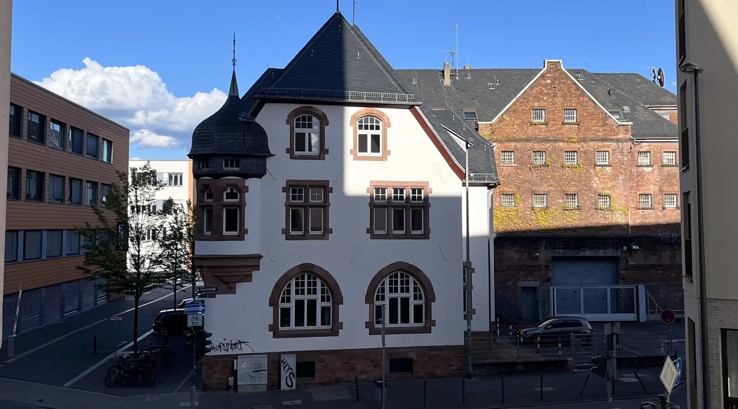 Ausblick Balkon straßenseits