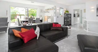 von_poll_real_estate_property_25065023_image_0