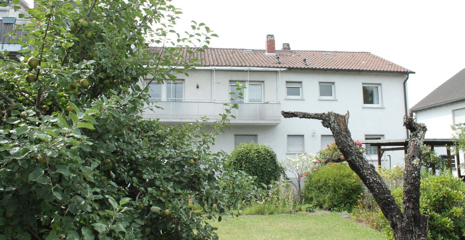 Rückansicht Haupthaus mti Anbau
