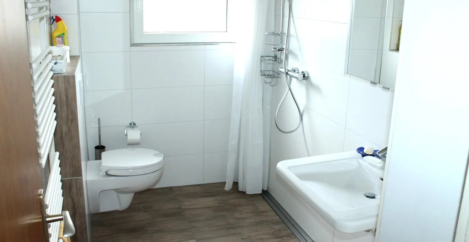 Etage 1 Tageslichtbad saniert