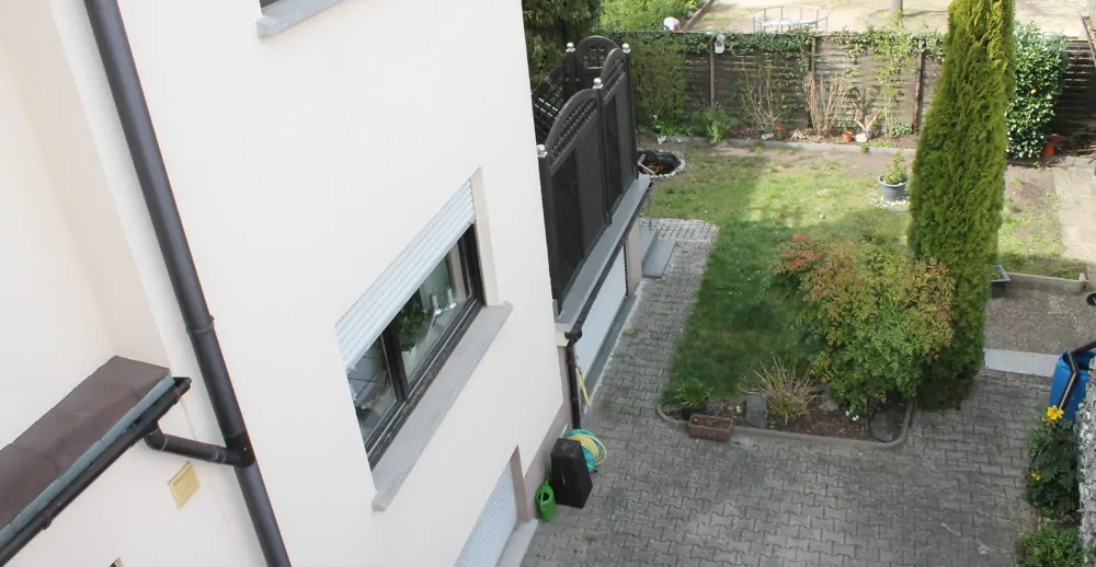 1 OG Blick in den Außenbereich