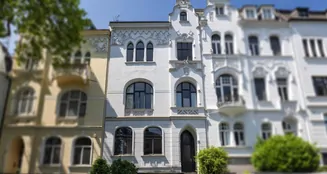 von_poll_real_estate_property_25063025_image_0