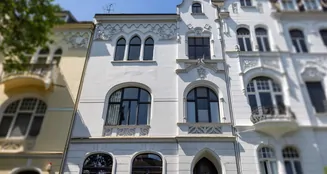 von_poll_real_estate_property_25063025_image_11