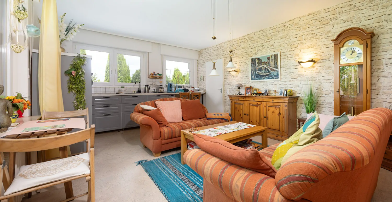 Wohn-Esszi. Einliegerwohnung