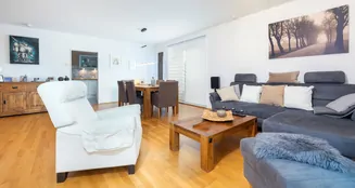 von_poll_real_estate_property_25063029_image_2