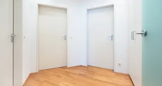 von_poll_real_estate_property_25063029_image_10