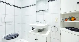 von_poll_real_estate_property_25063029_image_11