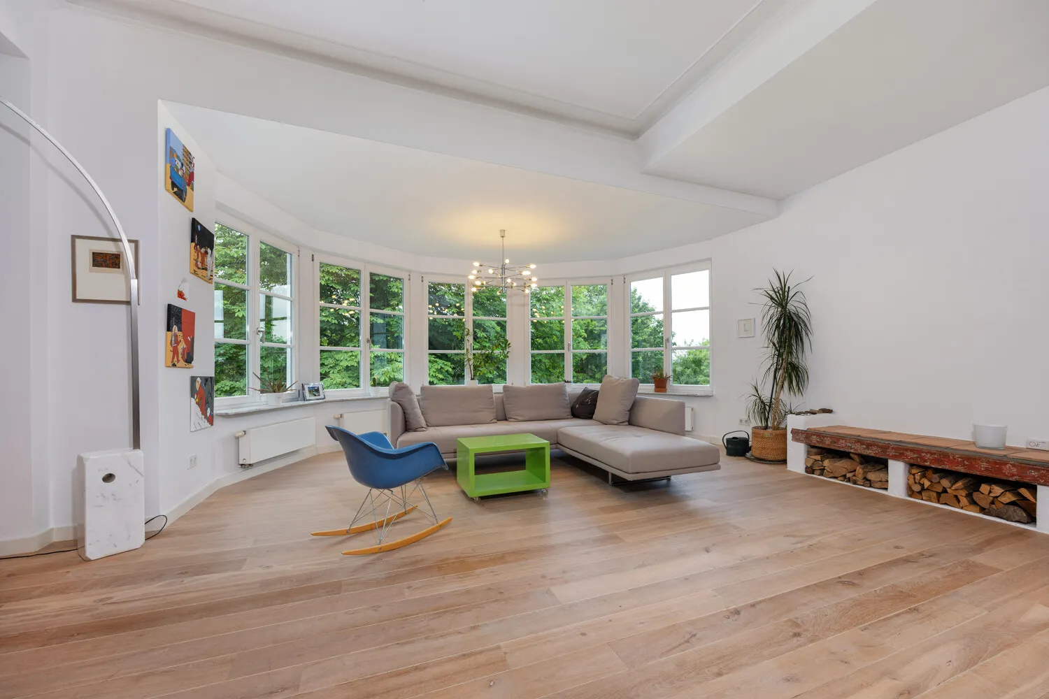 Wohnzimmer mit Erker