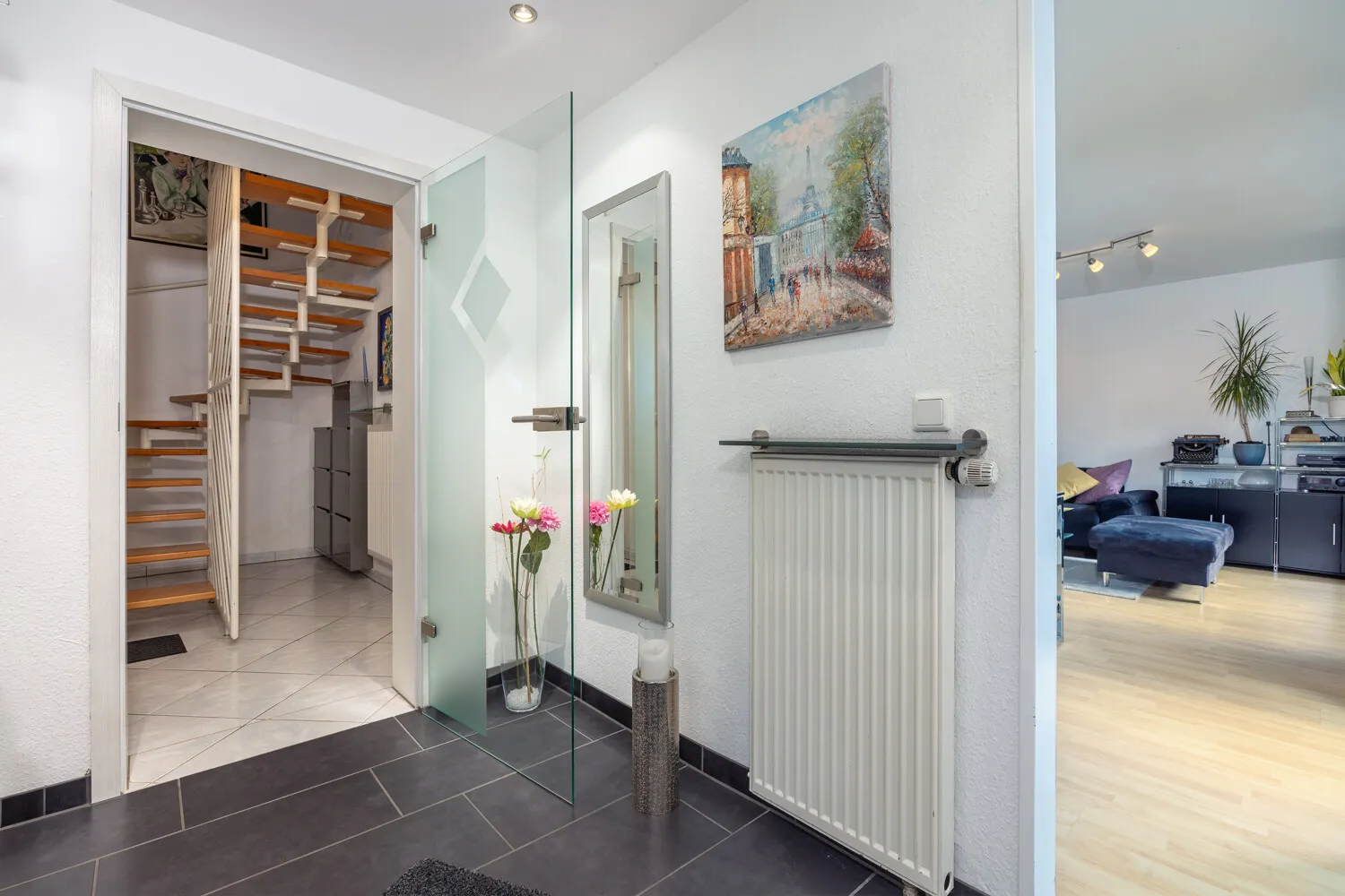 Hausflur / Zugang Einliegerwohnung